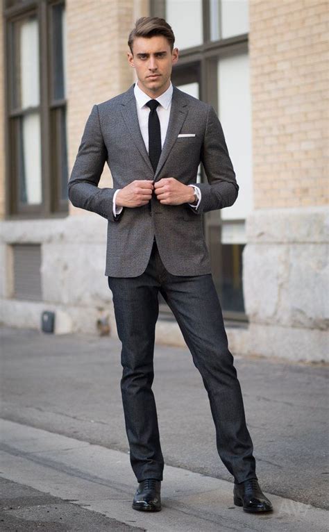 How to Style a Gray Sport Coat with Blue Pants for a Sharp Look